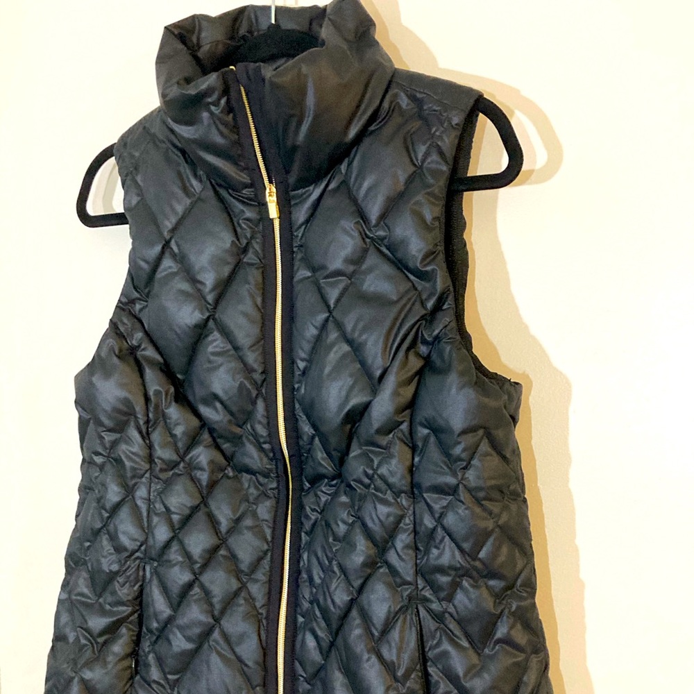 SOLD🎊🎉 Athleta Black Quilted Vest